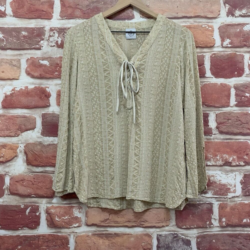 SW3 Bespoke Top Shirt Women's Small Tan White Boho Floral Abstract Lace Up Neck